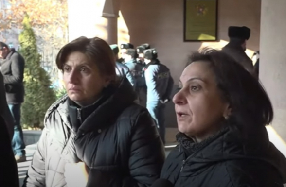 Փաշինյանի անունը չեմ ուզում տամ, սիրտս խառնում է… Ո՞վ է հրաման տվողը. զոհված զինծառայողների մայրեր (տեսանյութ)